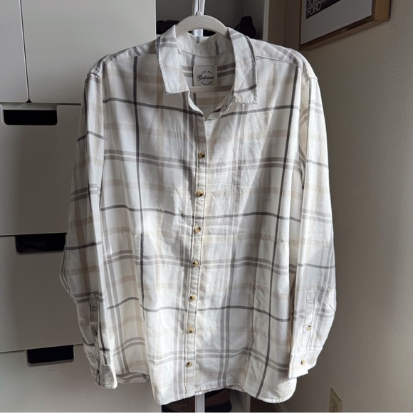 NWOT JACHS Girlfriend White and Gray Women's Super Soft Feel Flannel Shirt - Picture 8 of 8